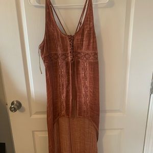 Gimmicks high low top